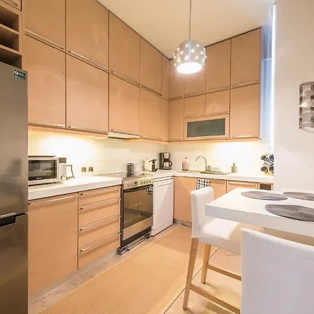 Apartment Traveler's Dream 4 Brdm Renovated Penthouse