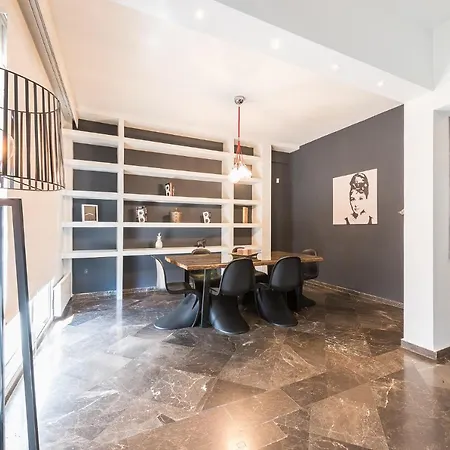 Apartment Traveler's Dream 4 Brdm Renovated Penthouse *